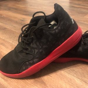 7 men’s (8.5 women) Nike Jordan Eclipse
